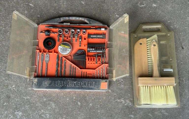 Black & Decker, Drill Bit Set / Hole Saws & Brushes