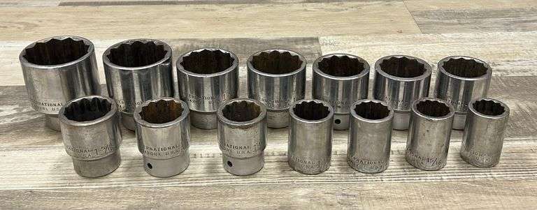 International IH 3/4" Drive SAE Socket Set - 14 Total Pieces