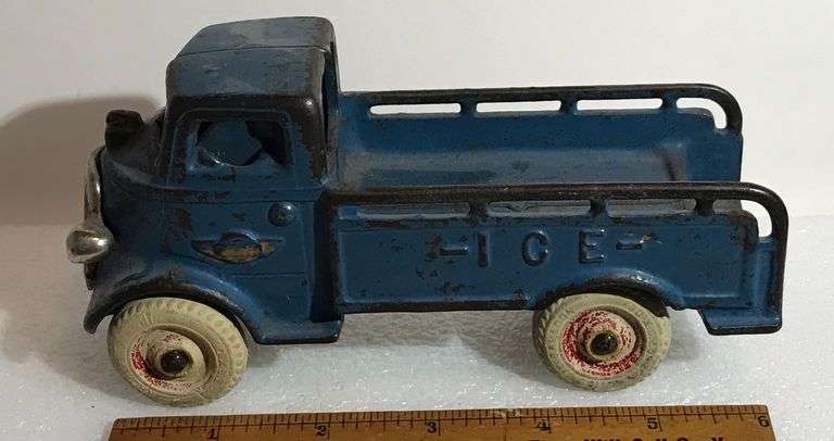 Cast Iron - Arcade “Ice Truck”