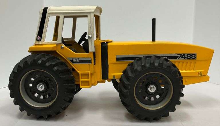 Custom - IH 7488 2+2 Tractor - Industrial Paint - Creamer Auction