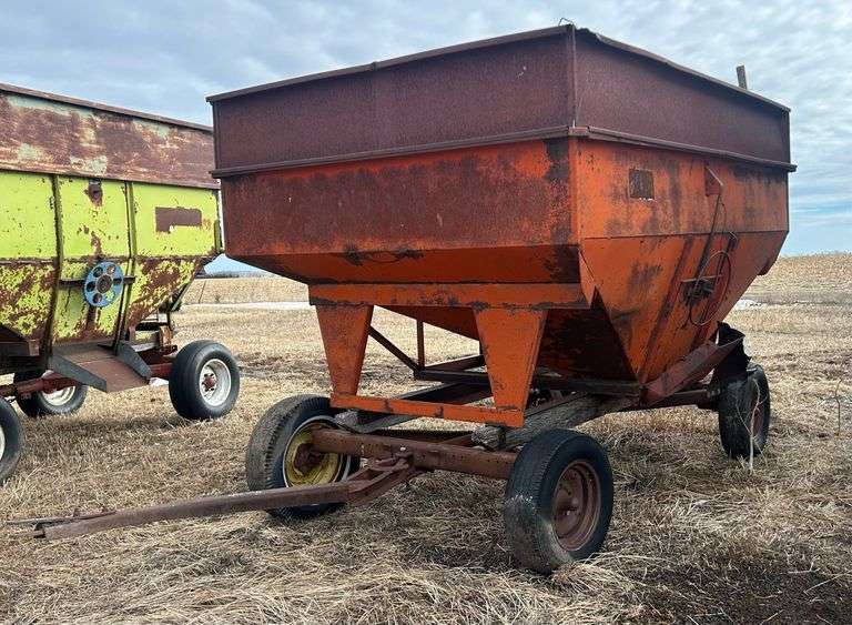 Mcurdy Gravity Wagon on Lindsay Gear