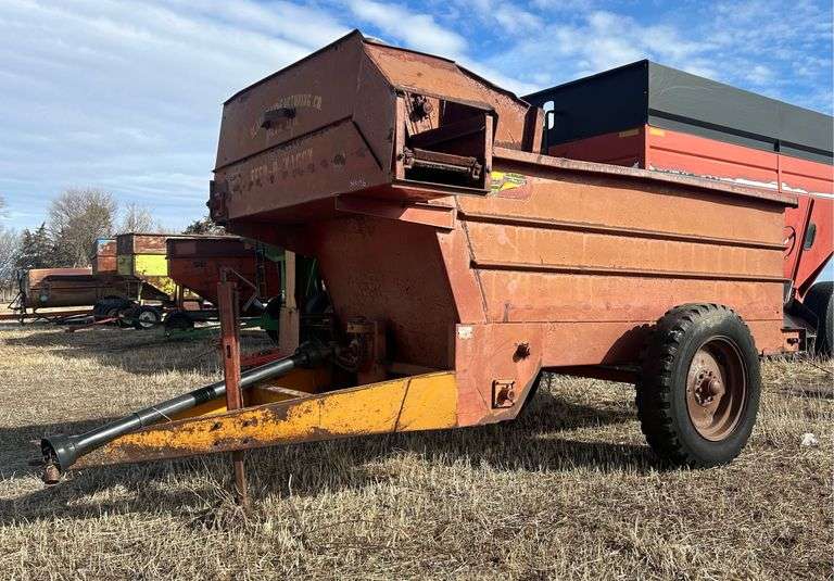 Kelly Ryan 4x10 Feed-R-Wagon