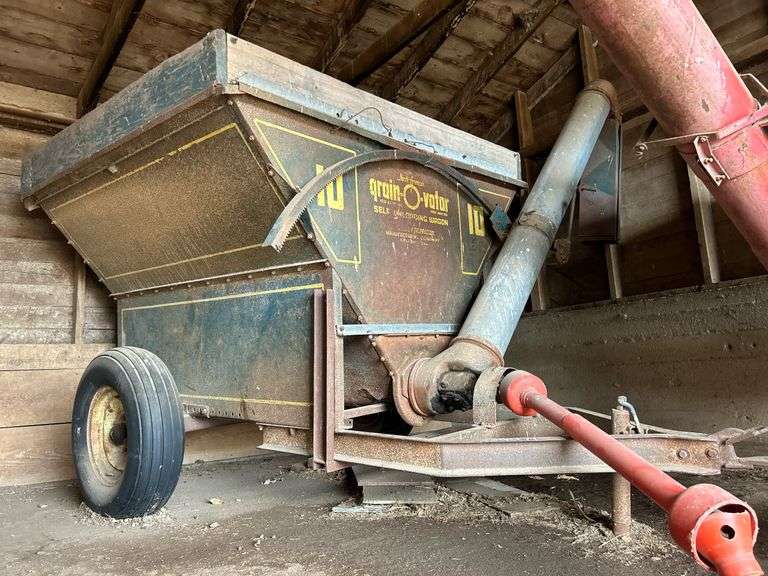 Grain-O-Vator Auger Wagon