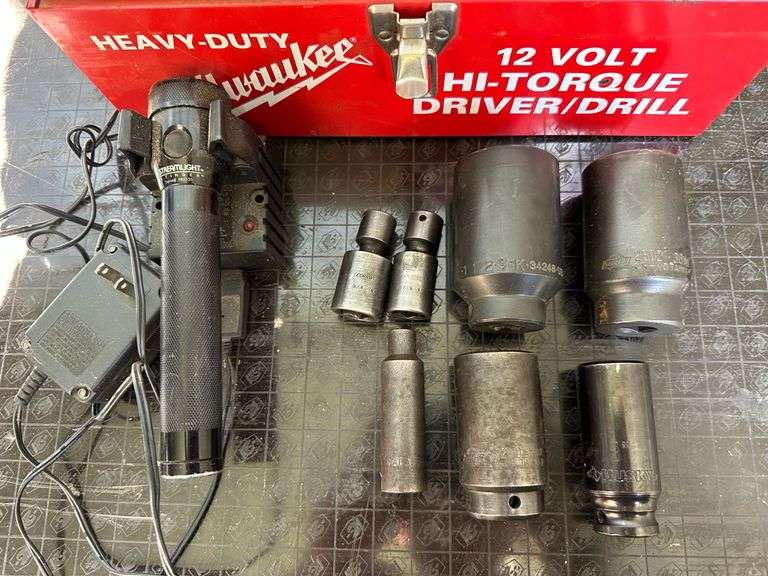 Flashlight Socket Impact Sockets and Streamlight Flashlight - Creamer Auction