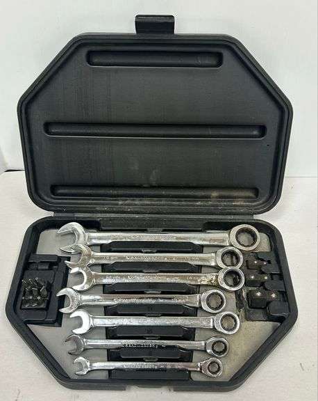 GearWrench Metric Ratcheting Wrench Set with Case – 8mm to 15mm