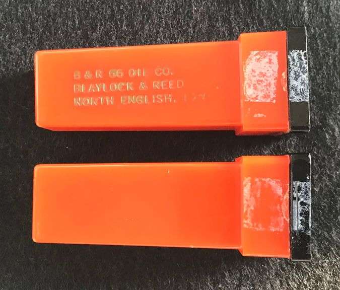 OLD “PHILLIPS 66” GAS PUMP ADV. SALT & PEPPER SHAKERS-GAS PUMP STYLE