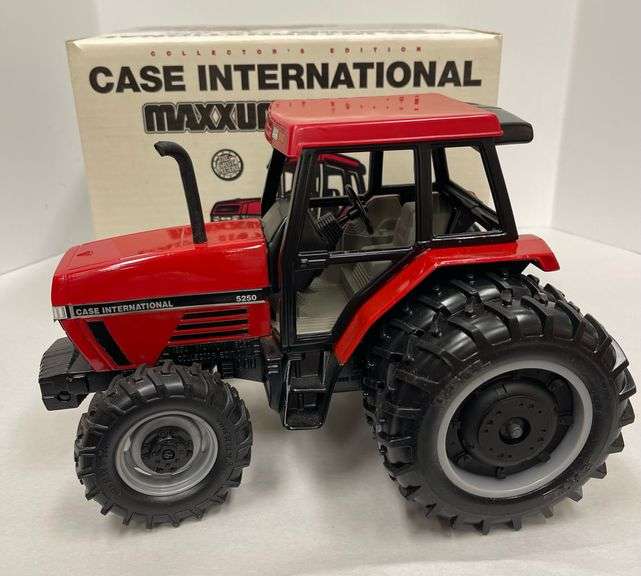 Case IH 5250 MFD Tractor - 1994 Collector Edition