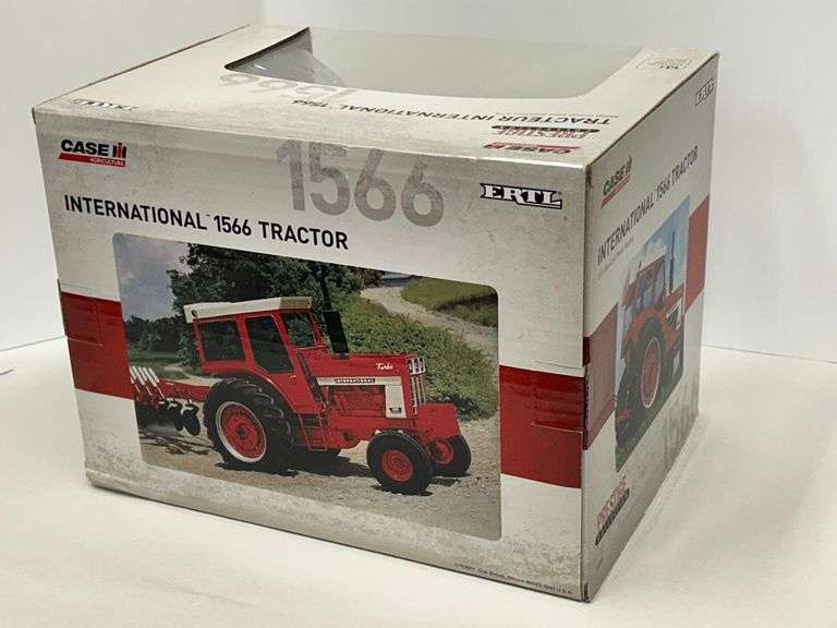 International 1566 Tractor with Duals & Cab - Prestige Collection