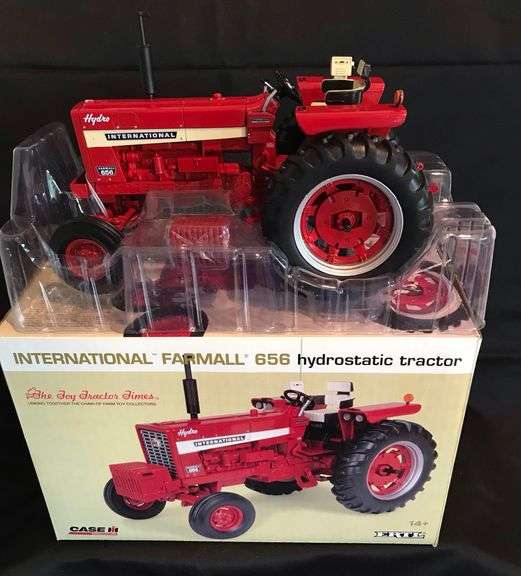 International Farmall 656 Hydrostatic - Toy Tractor Times