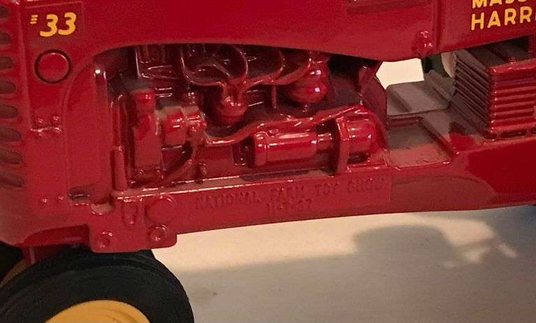 Massey Harris 33 - 1987 National Farm Toy Show Tractor