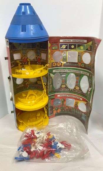 1970 Multiple Toymakers Orbital Space Lab Playset