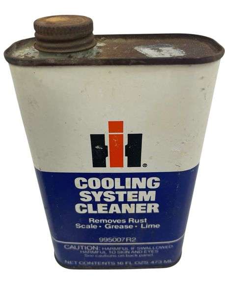 International Harvester - Cooling System Cleaner - Tin