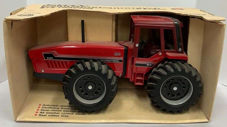 International 6388 - 2 + 2 Tractor