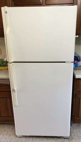General Electric Refrigerator / Freezer
