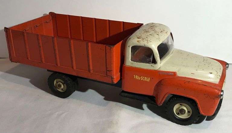 Tru-Scale International Pressed Steel Truck