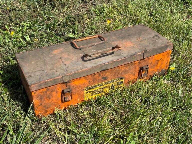 Central Hydraulic 4-Ton Portable Power