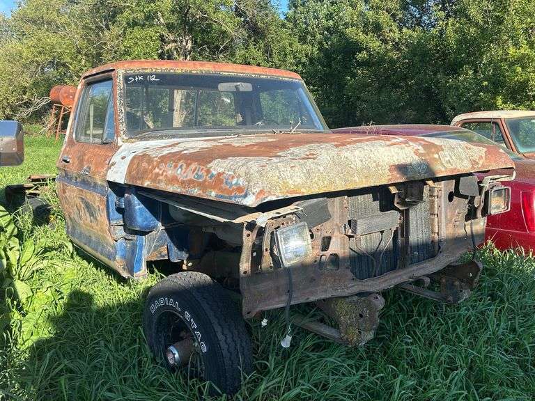 Ford Chassis Truck PARTS - No Box - For Salvage NO TITLE