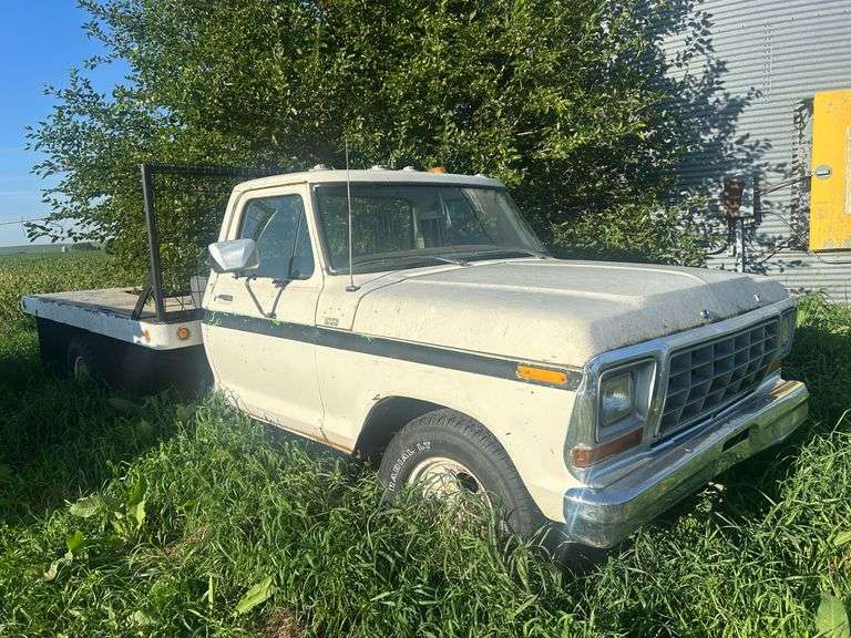 1979 Ford LGT Convtnl F-350
