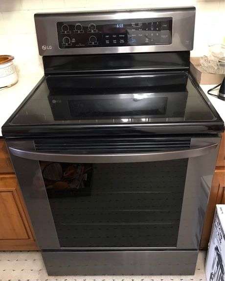 LG Flat Top Electric Stove - Like New