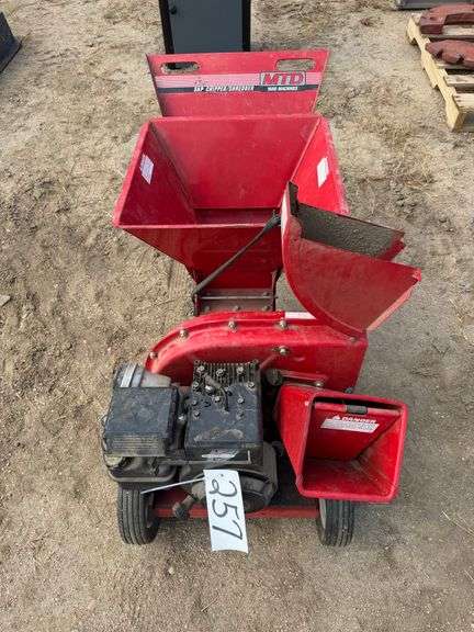 MTD Small Wood Chipper w/ B & S Gas Engine