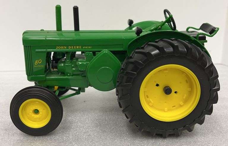 John Deere 80 Diesel Tractor - 1/16 Scale