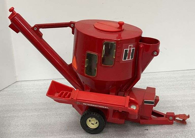 International Grinder Mixer
