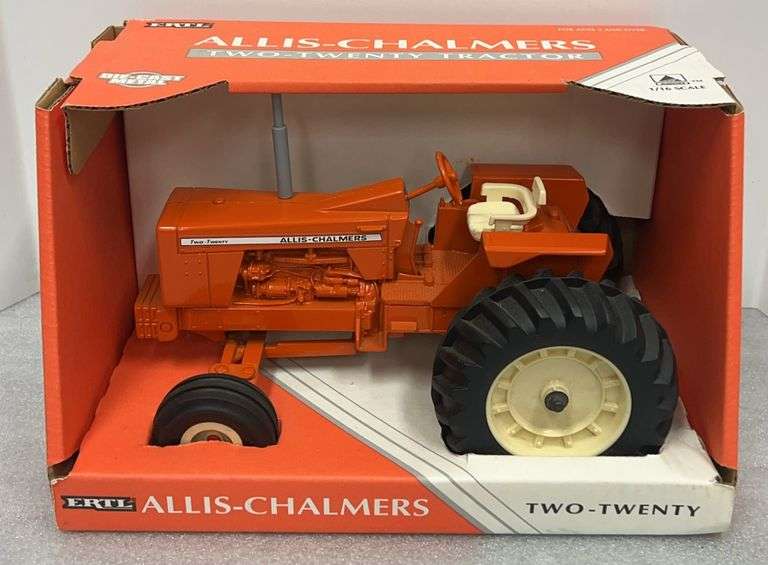 Allis-Chalmers 220 Tractor - ERTL 1/16 Scale