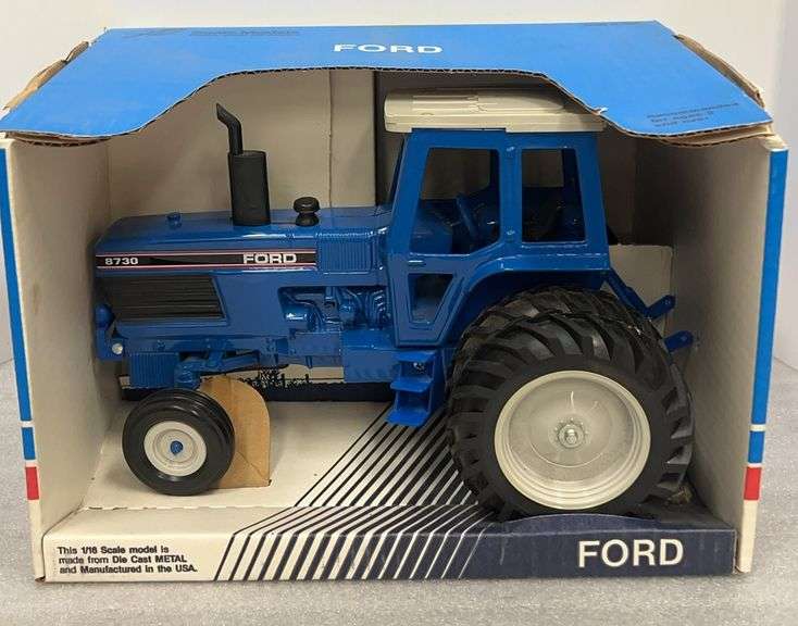 Ford 8730 Tractor w/ Duals & Cab - 1/16 Scale