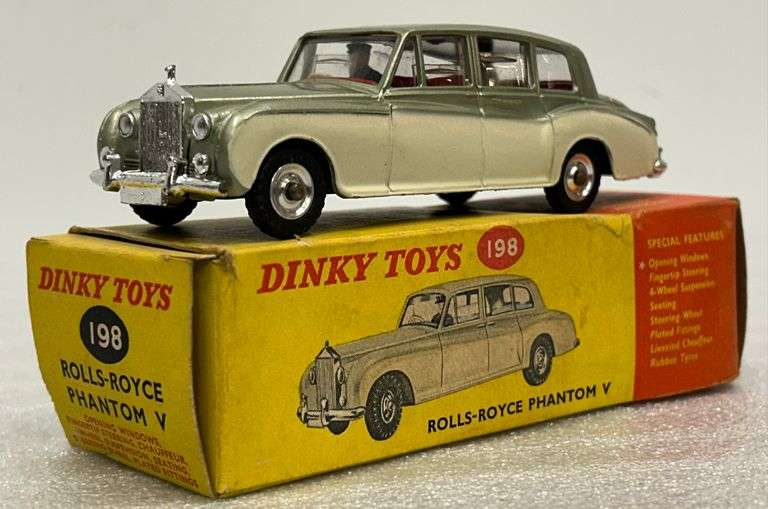 Dinky Toys No. 198 Rolls-Royce Phantom V Car w/ Original Box