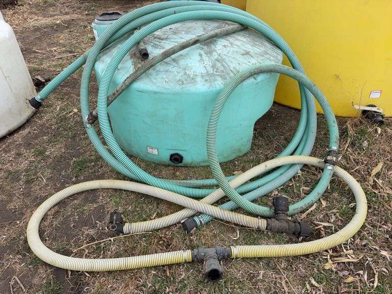 Green 425 Gallon Poly Storage Tank w/ Assorted Hoses