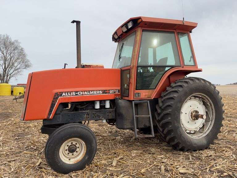 Allis Chalmers 8010 Tractor