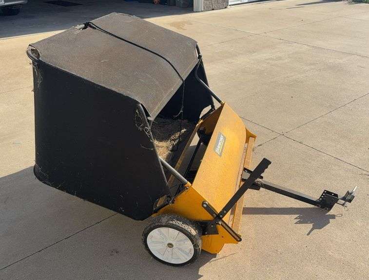 Yard Works Lawn Brush Sweeper