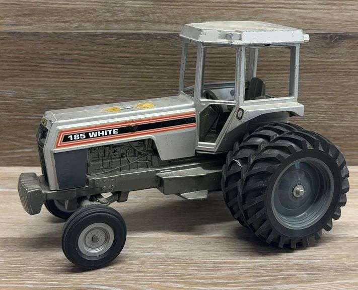 White 185 Tractor - Scale Models 1/16 Scale