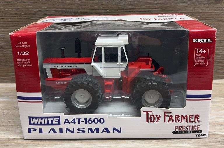 1/32 Scale ERTL - White A4T-1600 Plainsman 4WD Tractor