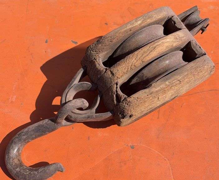 Antique Barn Pully