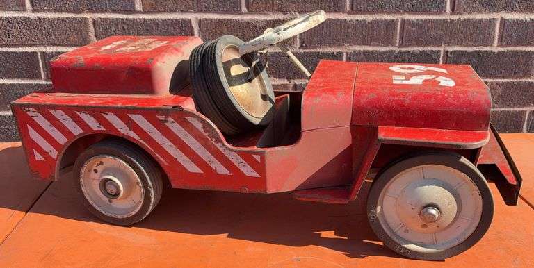 Structo Wrecker - Ride On Toy