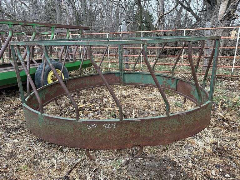 Round Hay Feeder