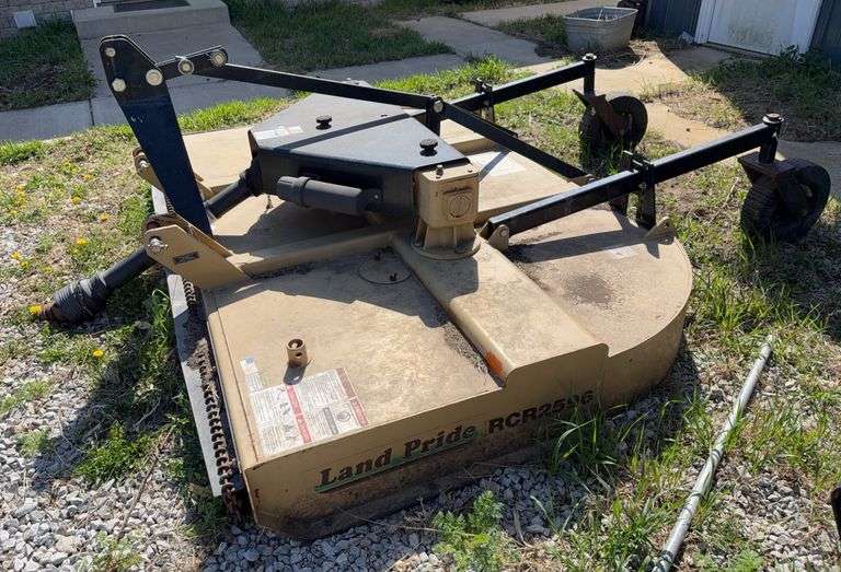 Land Pride RCR2596 — 8 Ft. 3 Pt. Shredder