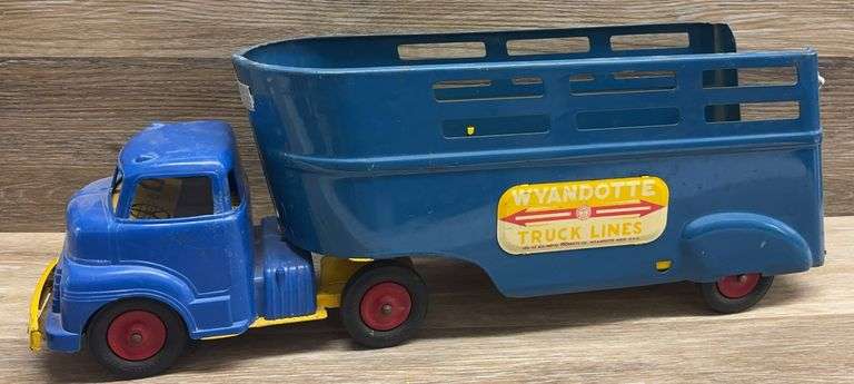 Wyandotte Truck Lines - Semi-Truck & Trailer