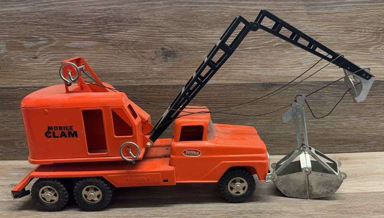 Tonka Toys Pressed Steel "Mobil Clam" Crane