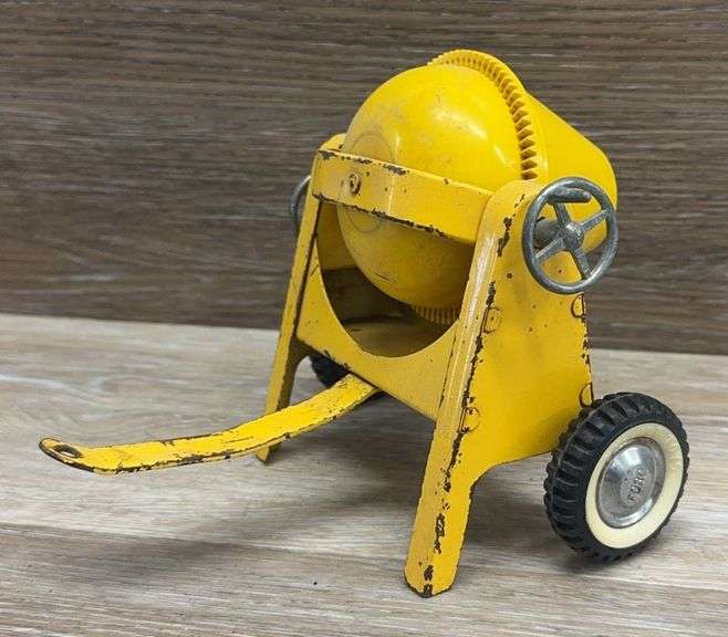 Ny-Lint Toys - Pull Behind Cement Mixer
