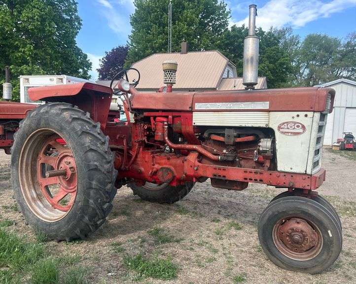 International 460 Tractor