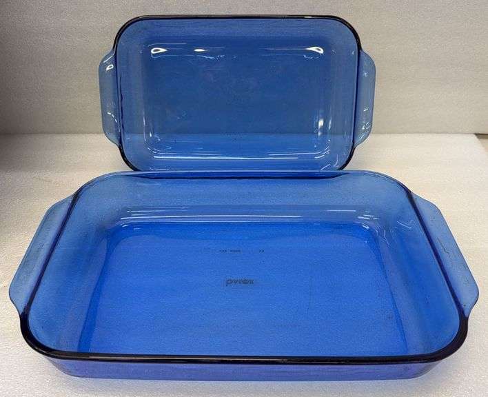 (2) Blue Pyrex Cake Pans QT