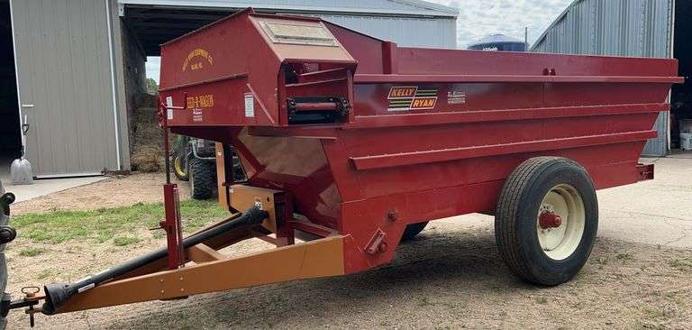 Kelly Ryan 5x12 Feed-R-Wagon - Never Used