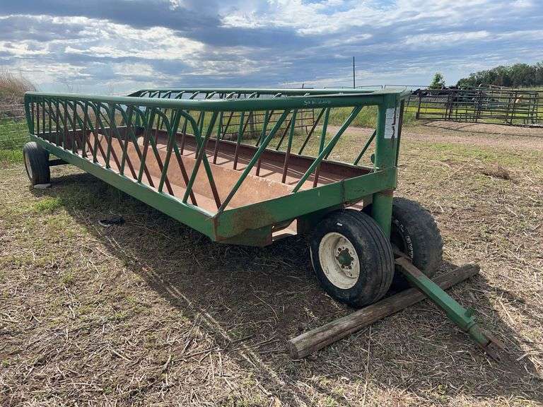 SI Feeders - 22’ Portable Hay Feeder