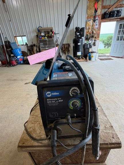Miller - Millermatic 211 Portable Wire Welder