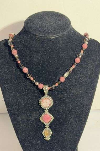 Fancy Ladies Necklace