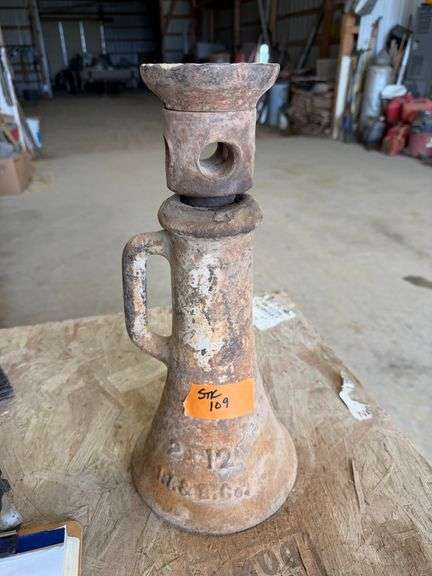 Antique Screw Jack - I. I. & B. Co.