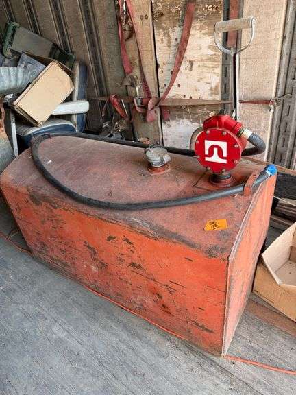 110 Gallon Pickup Fuel Tank with Tuthill Hand Pump