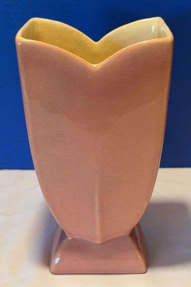 Redwing Pink Vase USA 7-10